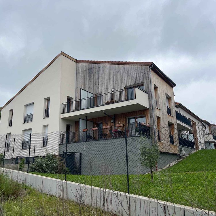 cover art for Maison Sainte Claire : une résidence adaptée pour les sourds