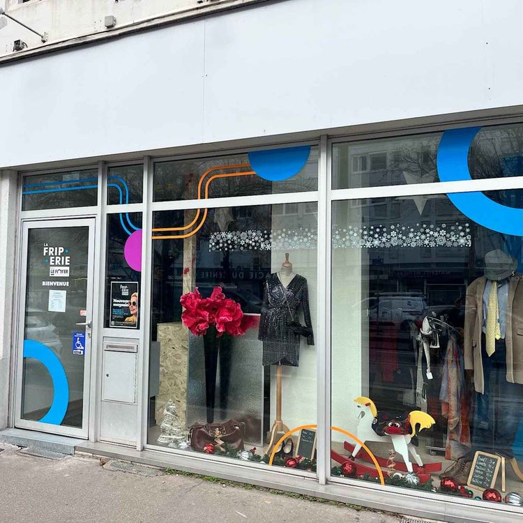 cover art for Le Foyer Notre-Dame des Sans-Abri ouvre sa friperie aux Gratte-Ciel