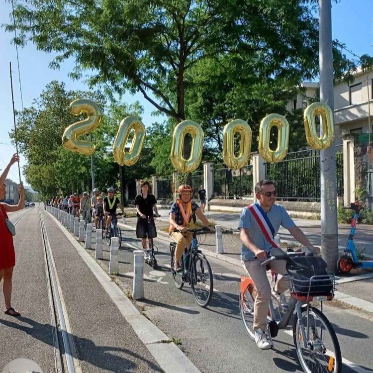 cover art for "Les chiffres démontrent la pertinence de la VL 12" La Ville à Vélo