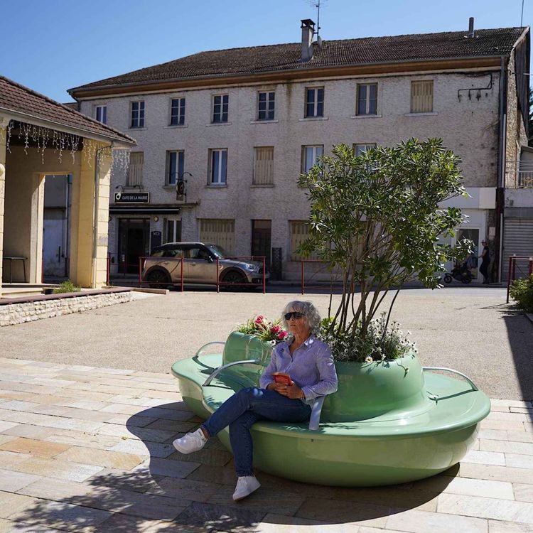 cover art for Rainbeau : du mobilier urbain capable de collecter l'eau de pluie