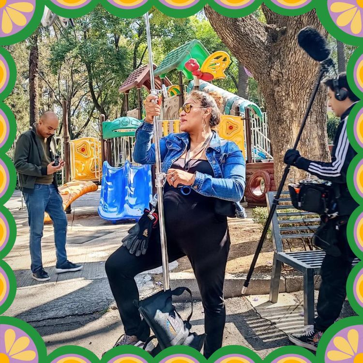 cover art for 16 Las Amazonas Eléctricas, con Ana Bertha Martínez