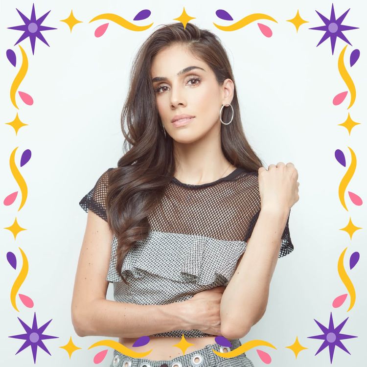 cover art for 02 Las Redes Sociales son para ayudar con Sandra Echeverría