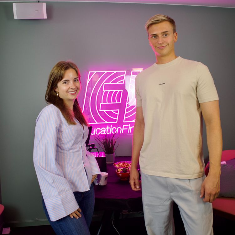 cover art for Olivia del to: Kvinnehelse i USA 