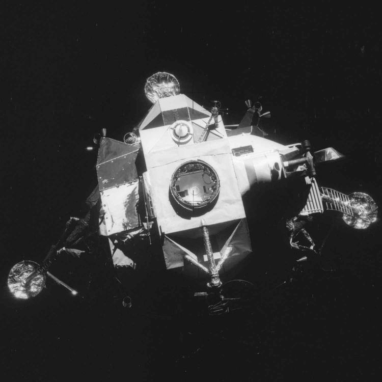 cover art for Episode 421: The Successful Failure of Apollo 13