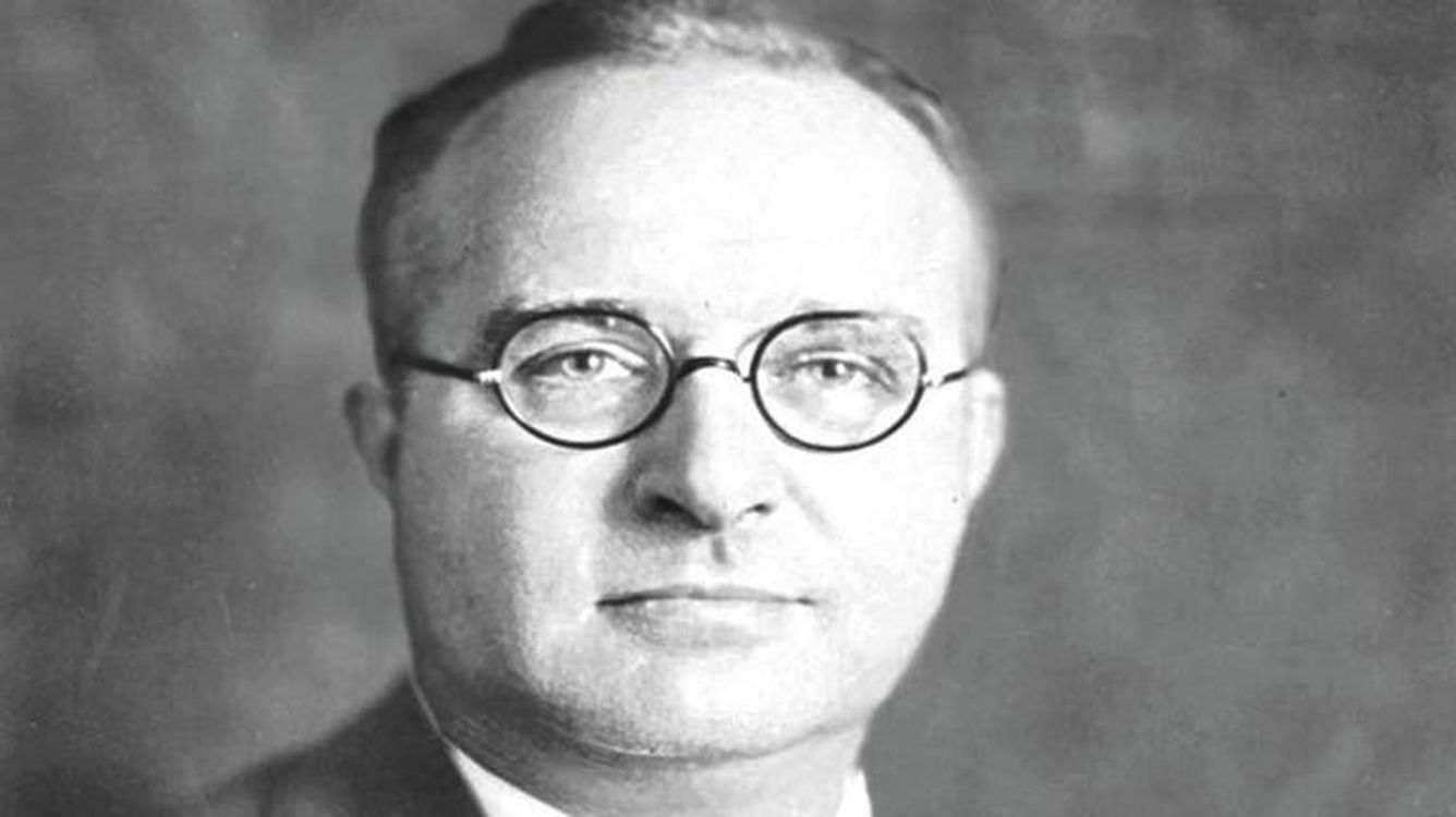 cover art for Episode 31: Thomas Midgley, the Walking Environmental Disaster