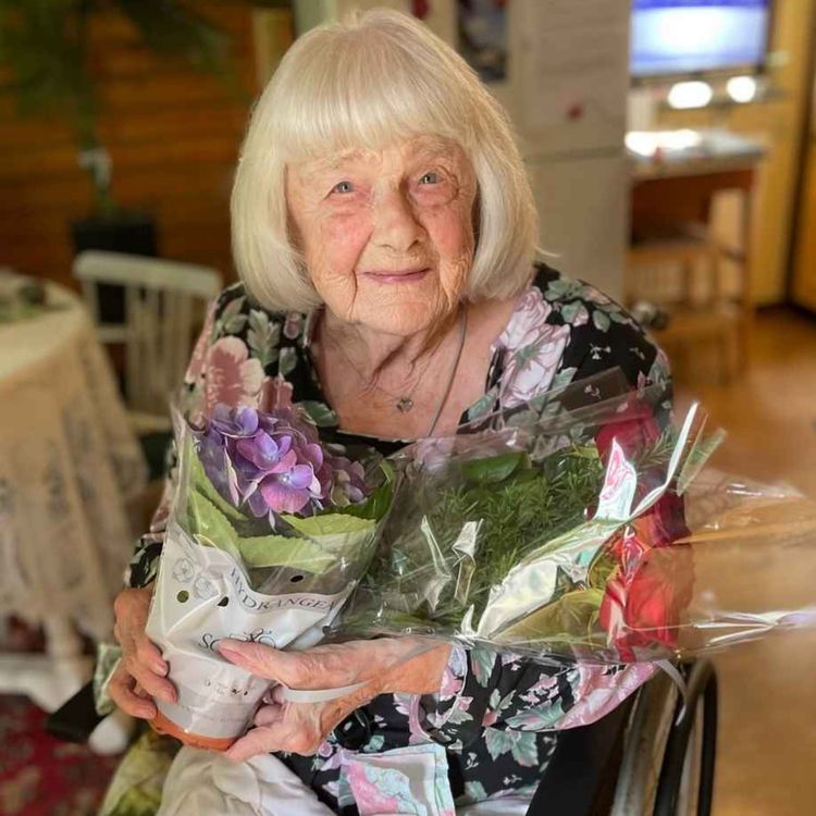 cover art for 15. Hur är det att vara 102 år 2025?