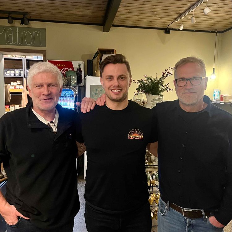 cover art for SØRF-PODDEN Episode 42. Joakim B Kjenner.