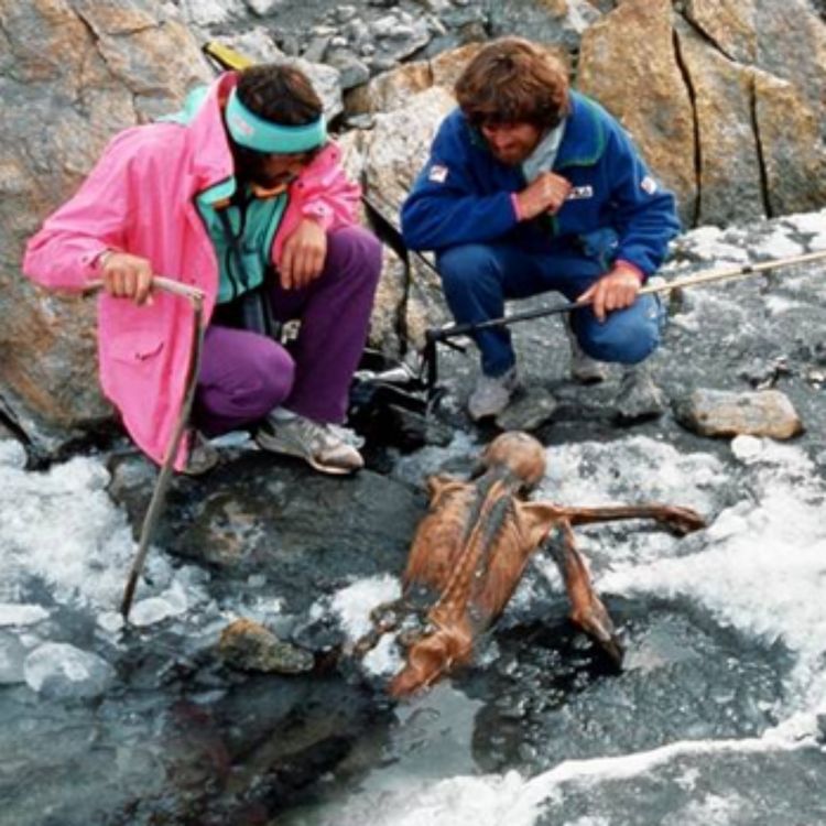 cover art for BROTTSHISTORISKA MYTER - Ötzi – En 5 000 år gammal mumie med en mörk förbannelse? 