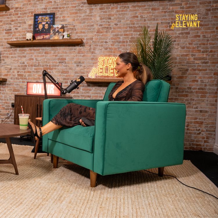 cover art for 133: Louise Thompson gives us the goss on Sam!