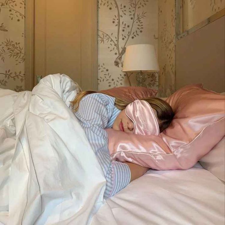 cover art for Affirmations to 𝐄𝐍𝐃 𝐓𝐇𝐄 𝐃𝐀𝐘 | evening meditation (to let go & fall asleep)