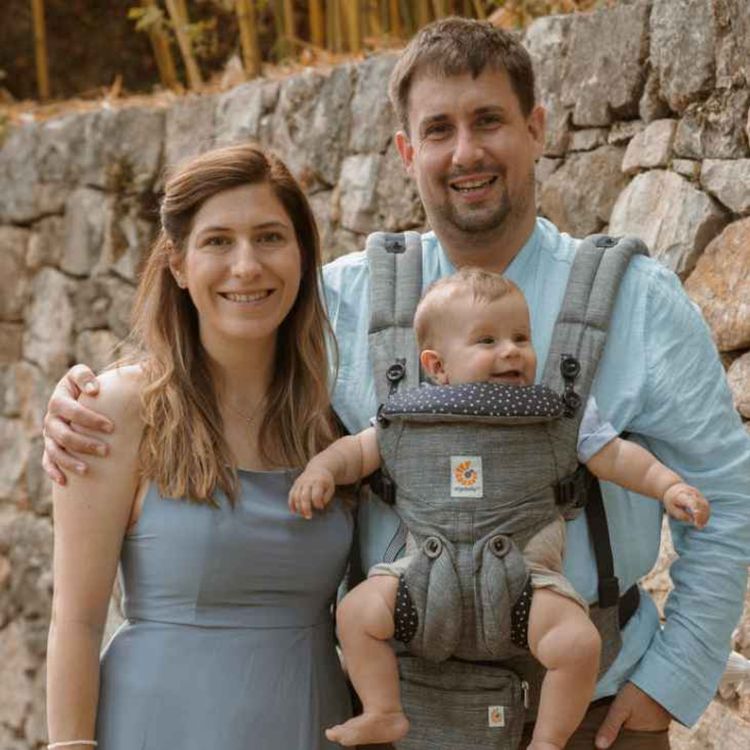 cover art for Ep 8 - Tim Hiatt - Travelling With a Young Child, Keeping Calm