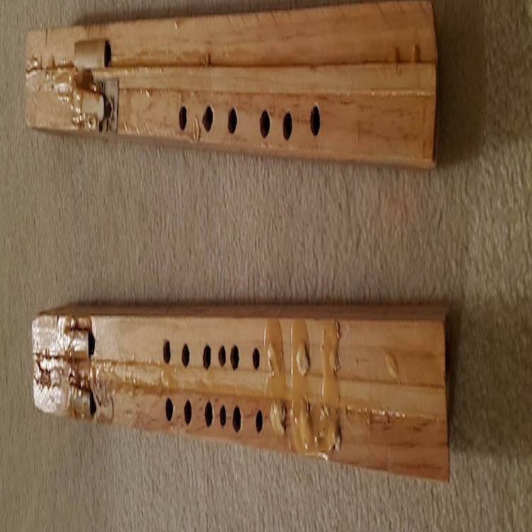 cover art for Demonstrating a homemade wood drone flute