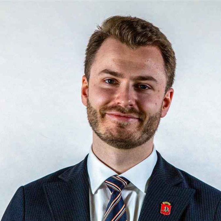 cover art for Ordfører Håkon Lykkebø Strand - fra butikk til politikk med Ålesunds ordfører