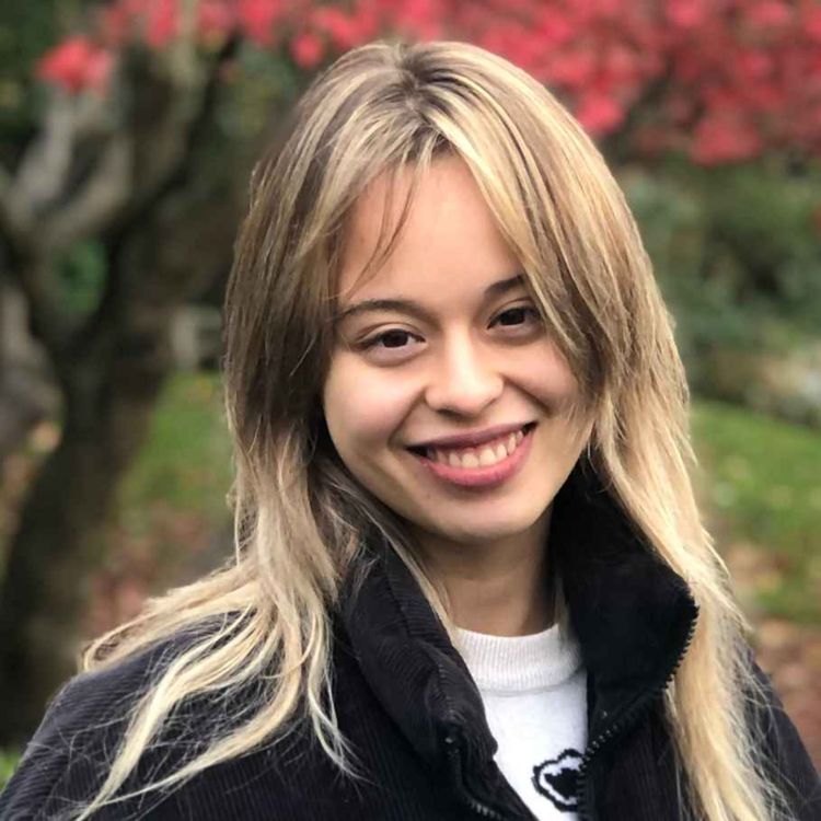 cover art for SquadCast: Chloe Elliott