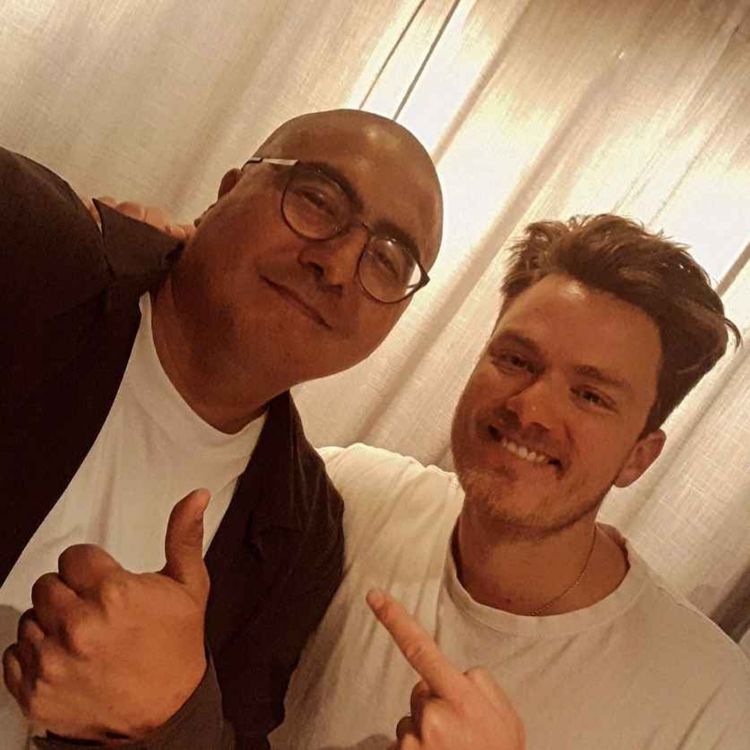 cover art for "Att växa upp är att hitta tillbaka till den man är" - Viktor Klemming