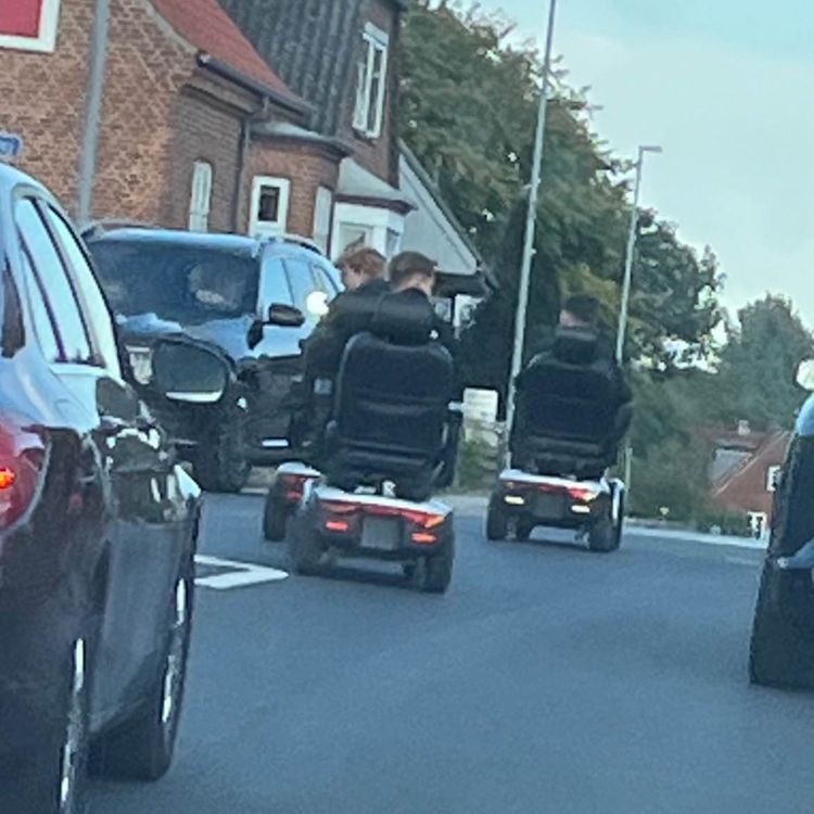 cover art for E11 - Nørager Byfest m. Victor Lander