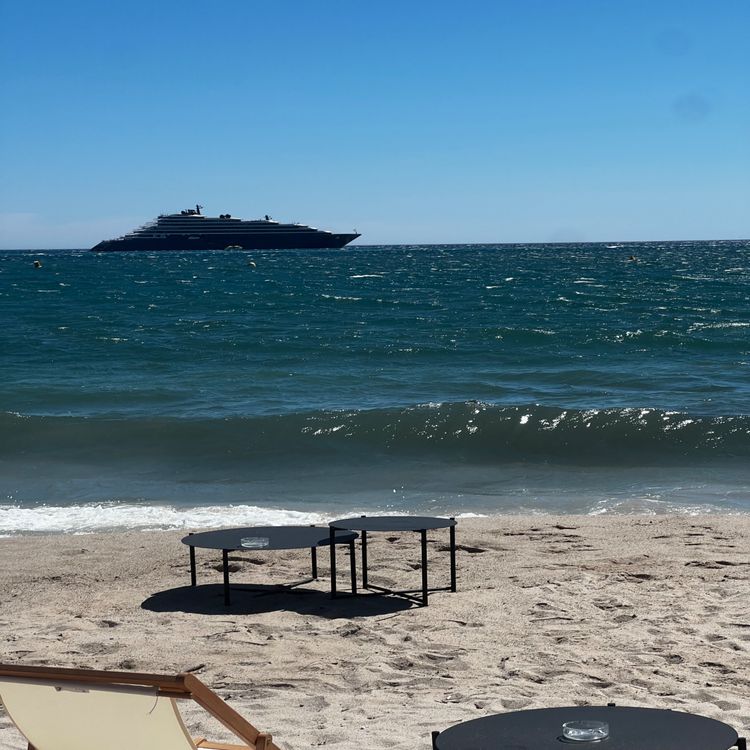 cover art for 2025 - Jour 7 : tables rondes et tapis rouge !