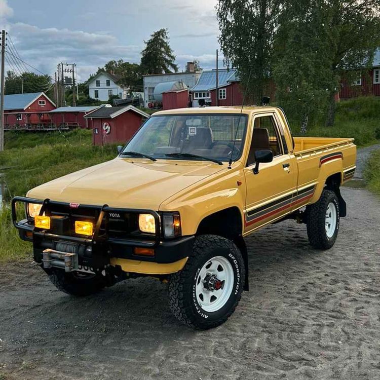 cover art for Er DEN bilen verdt DET?! - Nydelig EU-feil funn-på-finn - Noe mystisk har skjedd med FM-radio!