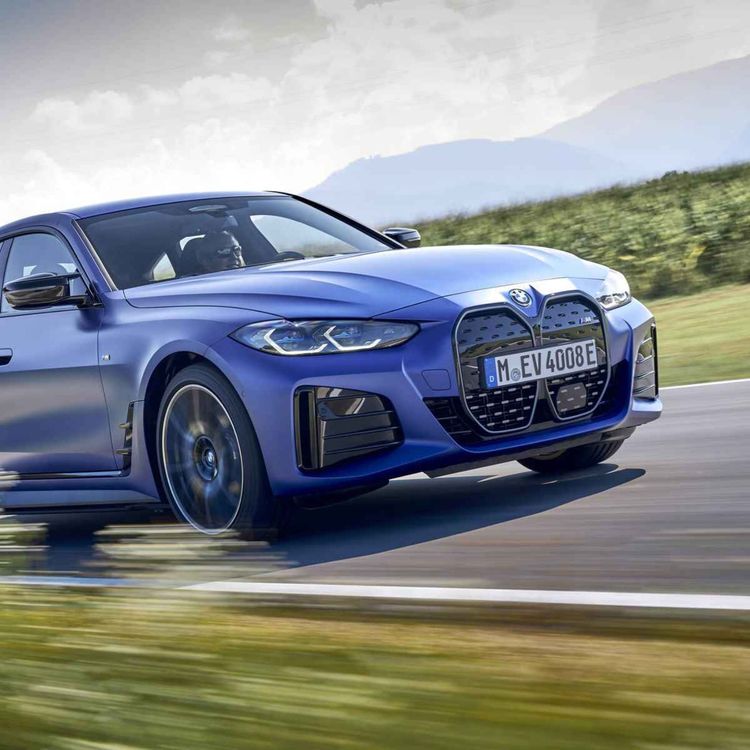 cover art for BB: Er BMW i4 en gubbebil?! - Hestebil: Cayenne eller Land Cruiser? - bil for de beste barndomsminnene