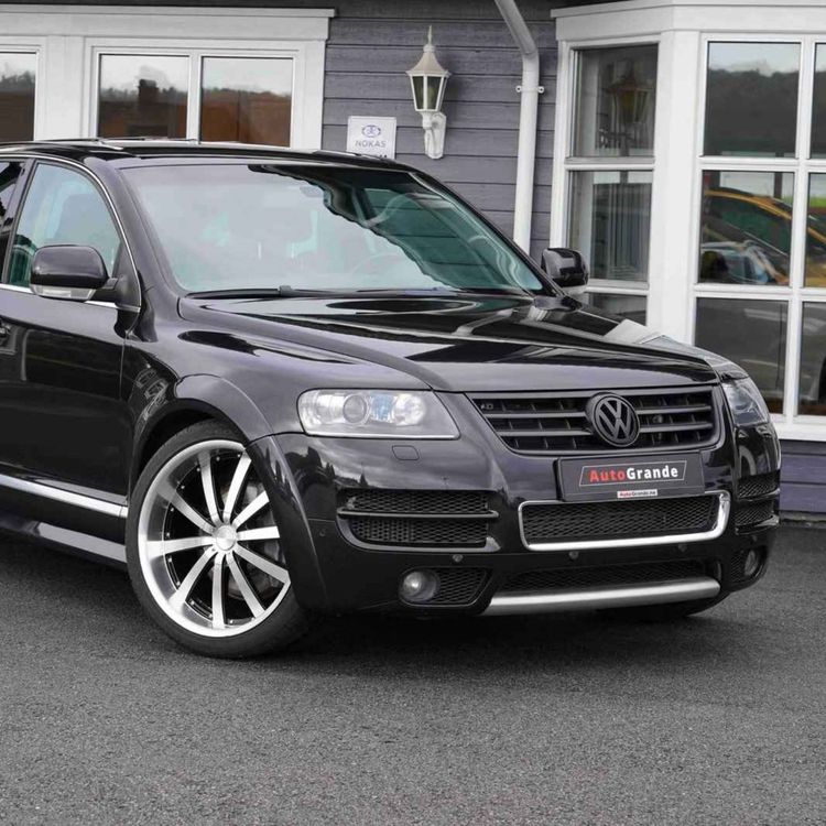 cover art for BB: Årets siste på Finn.no -Fet Ford, W12ere, Chryslere, Jaguar-cab, burgunder BMW og en forferdelig Land Rover