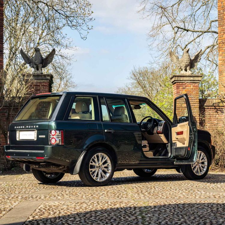 cover art for Hvem, hva, hvor i Land Rover - del 3 av 3 gjenhør