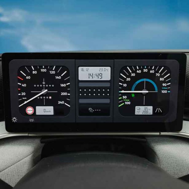 cover art for Bilåret 2025: Møter Tesla endelig konkurranse? - Hva kjøper vi nå? -  Hva skjer i 2026? - Bilen bak skiltet