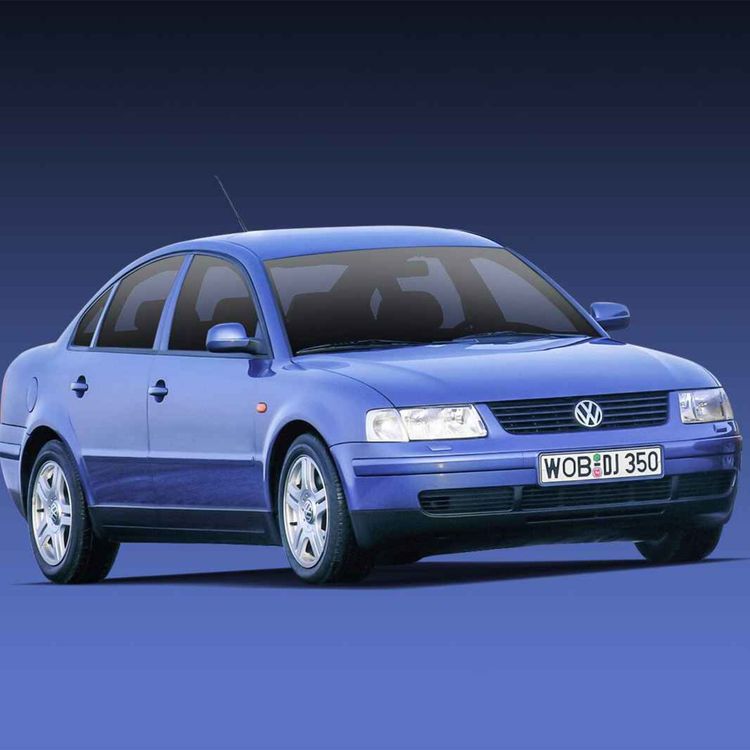 cover art for Passat, TVR og Boxster er 30 år - Volvoen du er glad noen andre eier + Simen forteller bilvitser