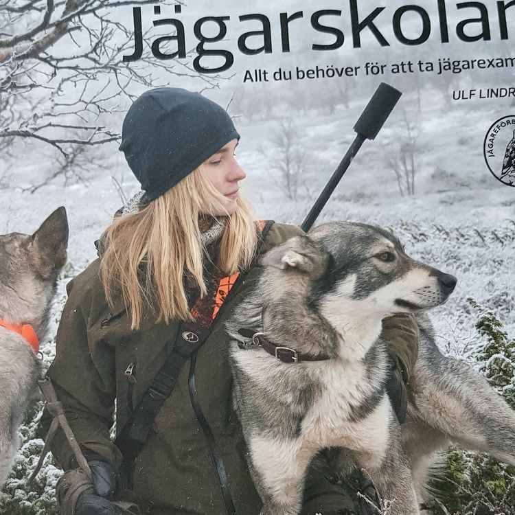 cover art for Vi snackar med Ulf Lindroth – författaren till nya Jägarskolan