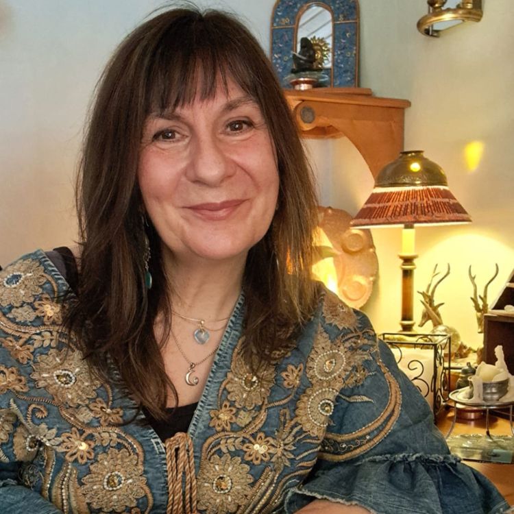 cover art for Les avantages d'être accompagné par Christine.