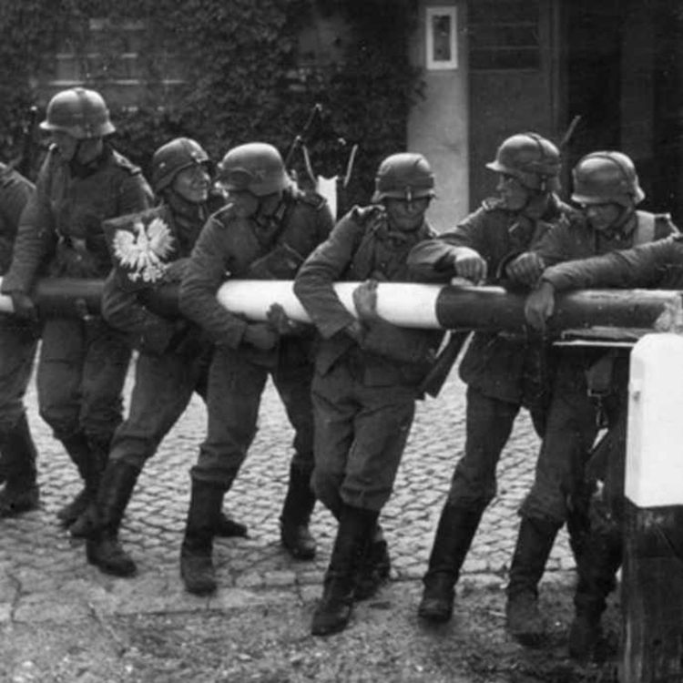 cover art for Überfall auf Polen 1939: Wie Menschen zu Mördern werden - Historiker im Gespräch