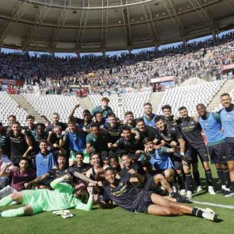 cover art for Un día para la historia en Murcia | Real Murcia 2-3 Castellón