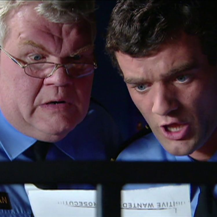 cover art for Regína og Margrét Örnólfsdóttir handritshöfundur 