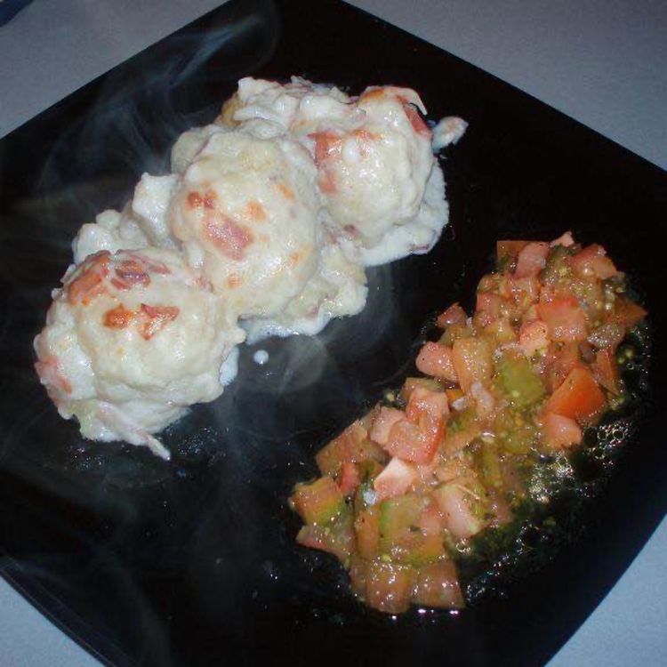 cover art for COLIFLOR CON VELOUTÉ DE JAMÓN Y ENSALADA DE TOMATE TIGRE