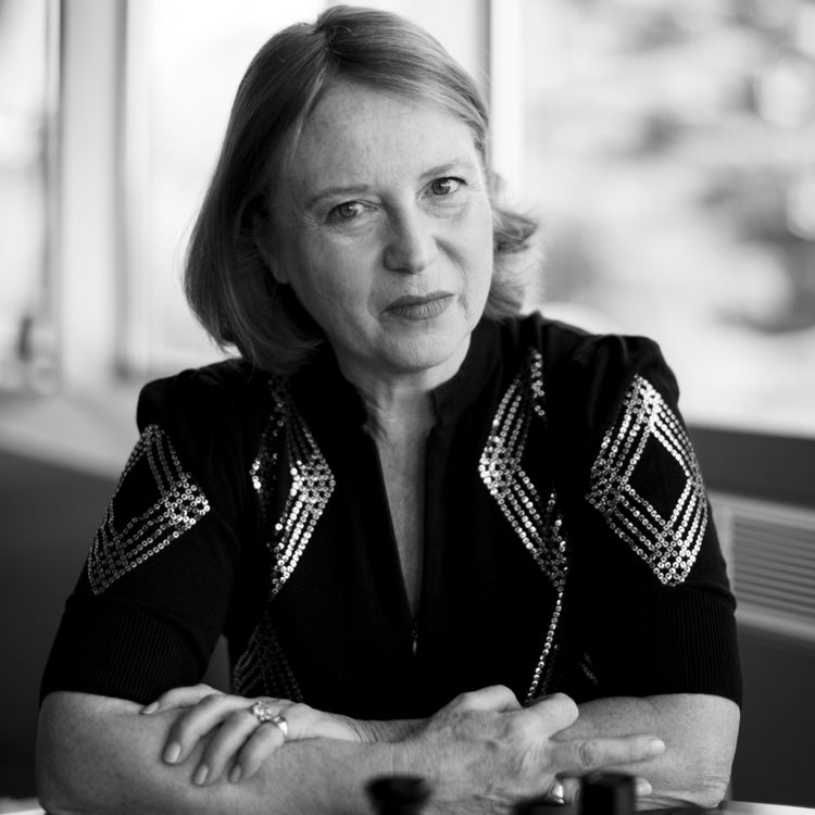 cover art for Dans les coulisses de l’École de Parfumerie Givaudan avec Calice Becker