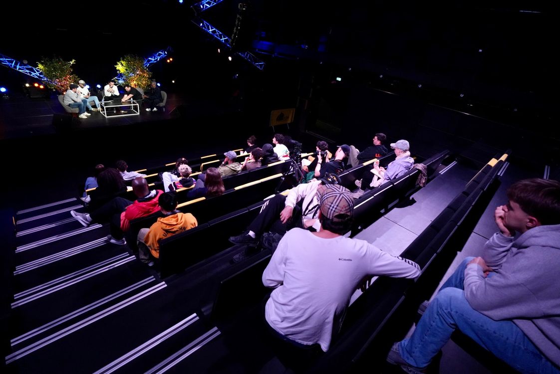 cover art for Egalité des chances dans les parcours professionnels et l’accès à la scène