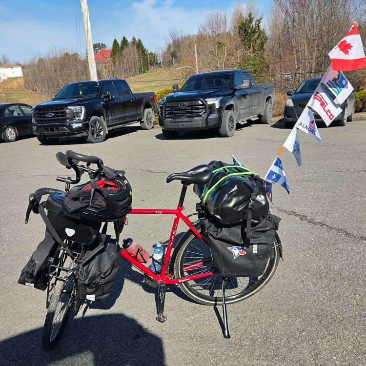 cover art for Chiko show - Roger Brochu | Un défi titanesque pour l’amour du baseball et de la jeunesse !