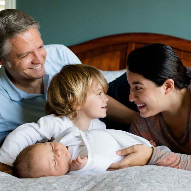 cover art for 35. 第二次当妈妈 | Differences as Second Time Moms