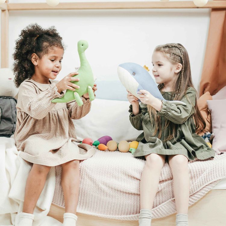 cover art for 52. 小朋友约玩 ｜ Finding Playdates