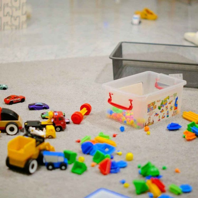 cover art for 69. 整理与断舍离孩子的物品 | Organize and Declutter Kids' Things