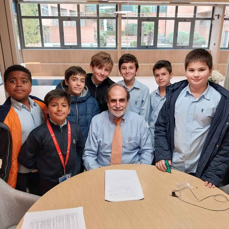 cover art for Entrevista a Enrique Barrio, profesor de Biología y director de la Fundación Amigos de Monkole