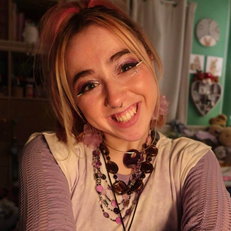 cover art for Evie Field aka Evie Meg @thistrippyhippie