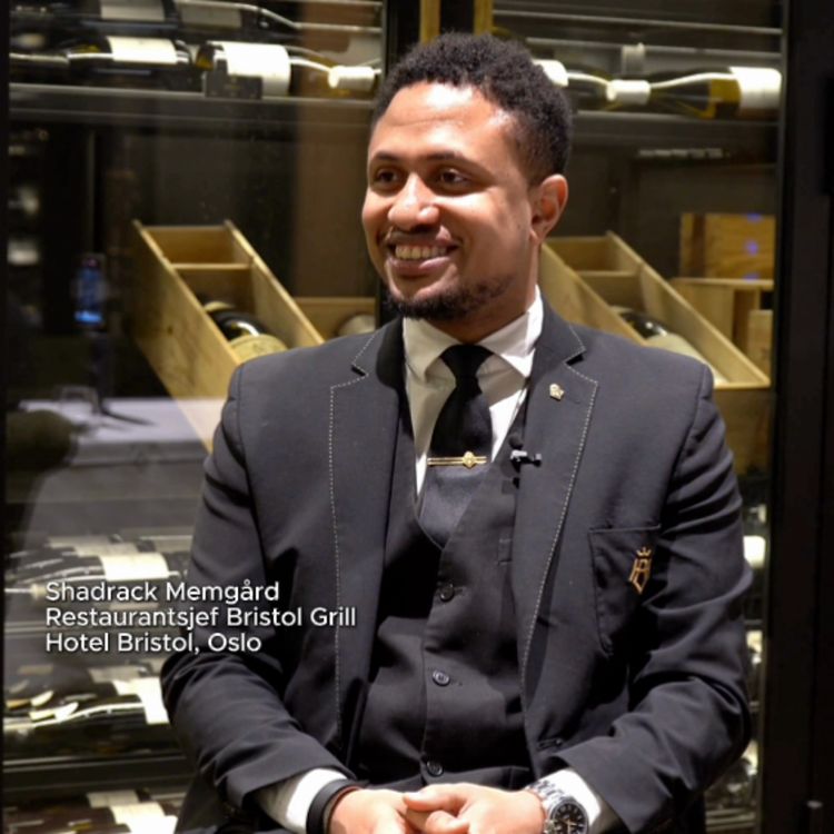 cover art for Shadrack Memgård - fra tilfeldig servitørjobb til restaurantsjef og sommelier.