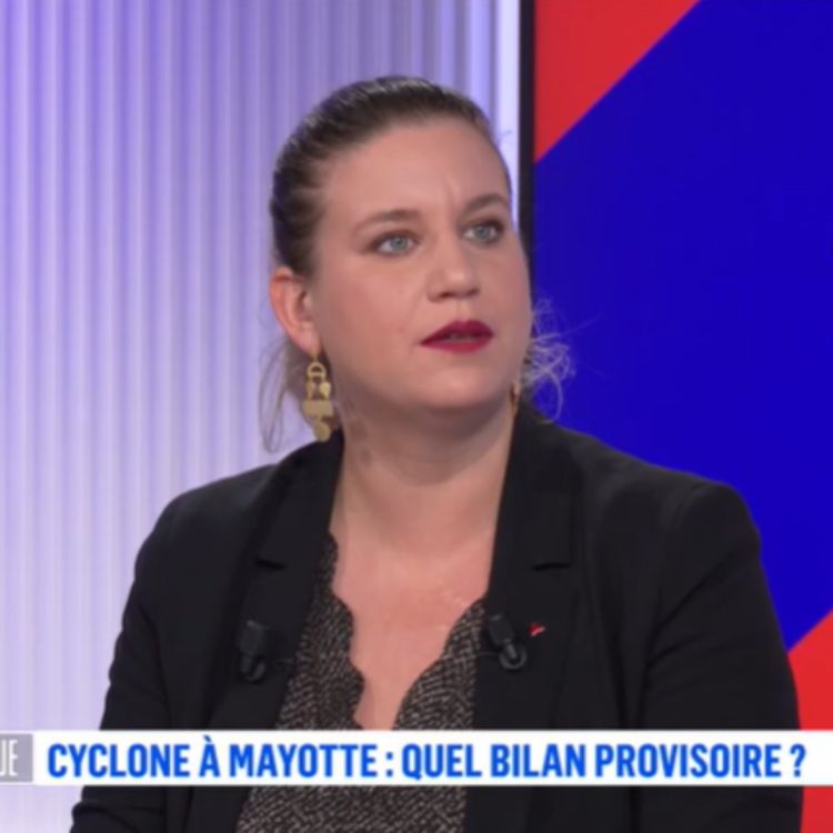 cover art for Mathilde Panot : "Emmanuel Macron doit démissionner"