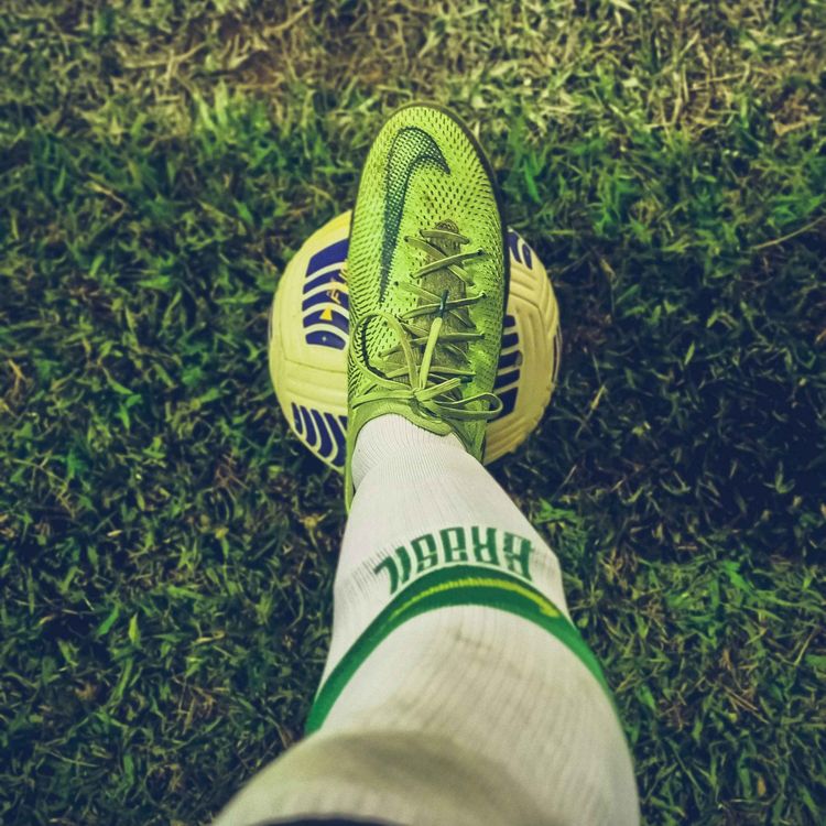 cover art for Beyond the Sideline Shout: Building the Two-Footed Mind