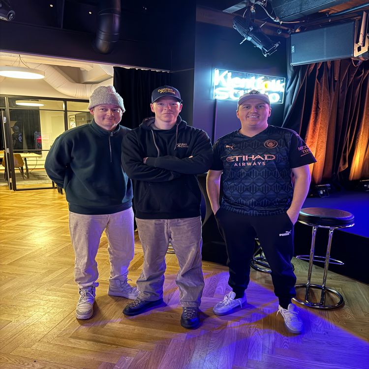 cover art for #8 Skal jeg bare kjøre den rett i kjeften? Med Rasmus Wold