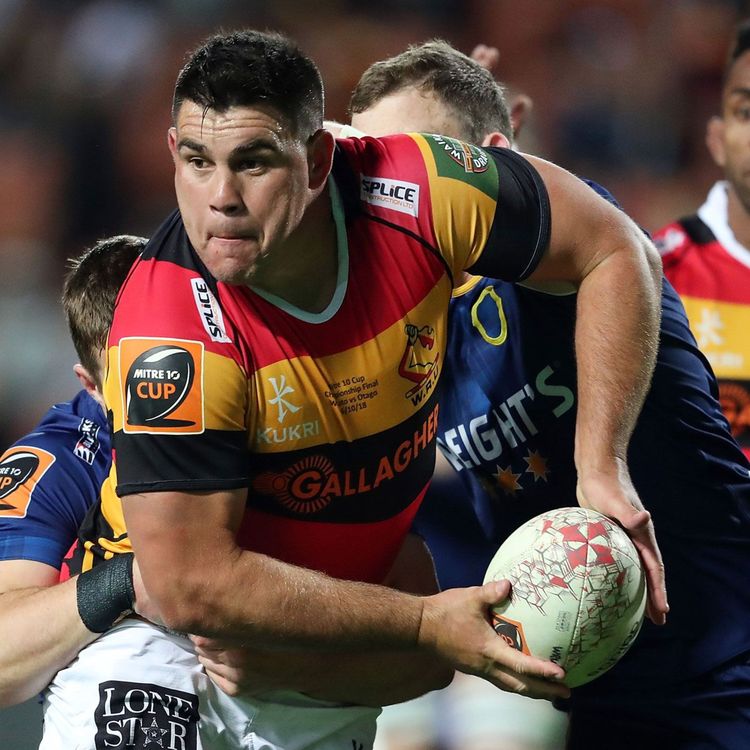 cover art for Dwayne Sweeney: Waikato rugby's legendary tales