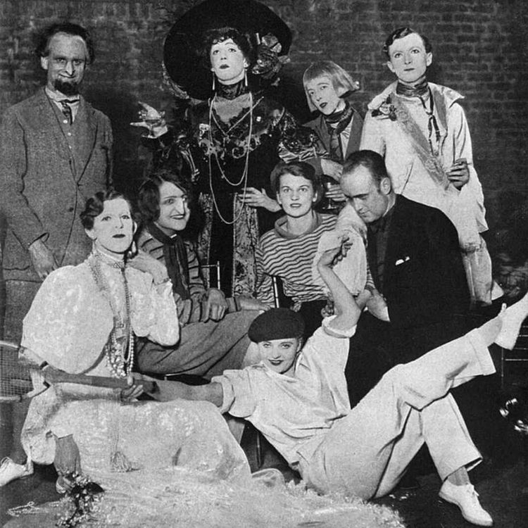 cover art for 35. The Bright Young Things –Skvaller, sprit & skandaler