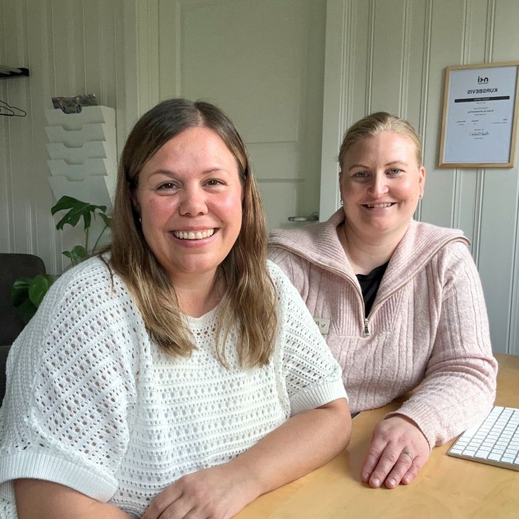 cover art for #12 Hverdagsglede, mestring og bevegelse - en samtale med fysioterapeut Rikke Berg