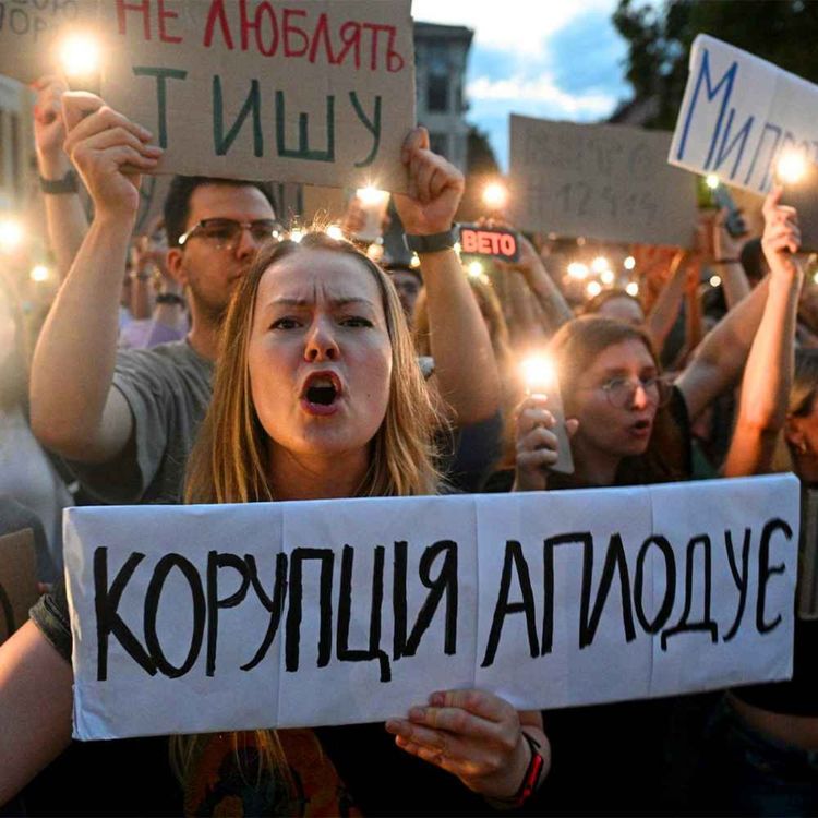 cover art for В Киеве начались антиправительственные протесты