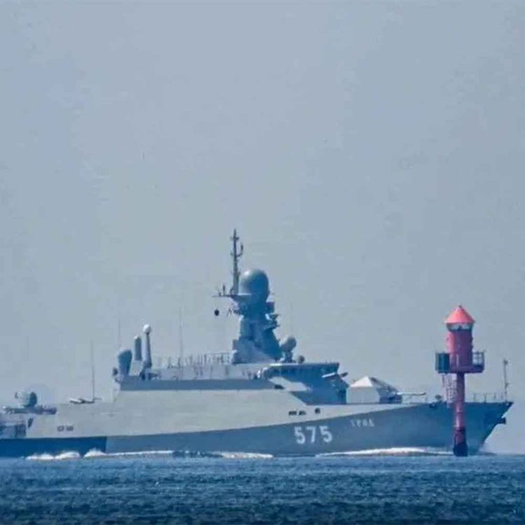 cover art for Российский ракетный корабль поражён в результате асимметричной атаки, а на Львов и Белгород обрушился «адский огонь».